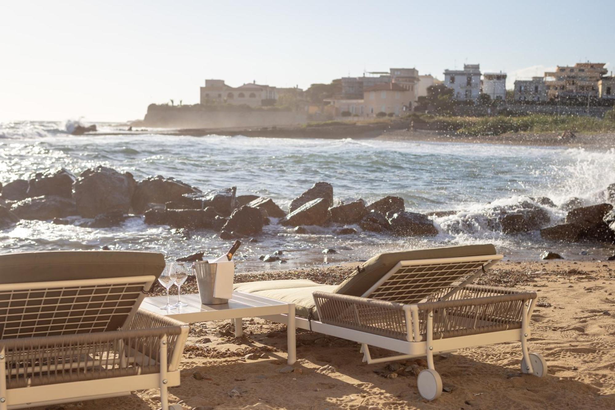 Le Suites Sul Mare Di Esterina Civitavecchia Εξωτερικό φωτογραφία