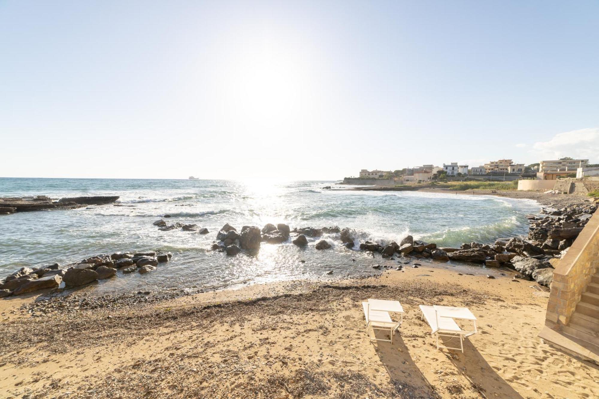 Le Suites Sul Mare Di Esterina Civitavecchia Εξωτερικό φωτογραφία