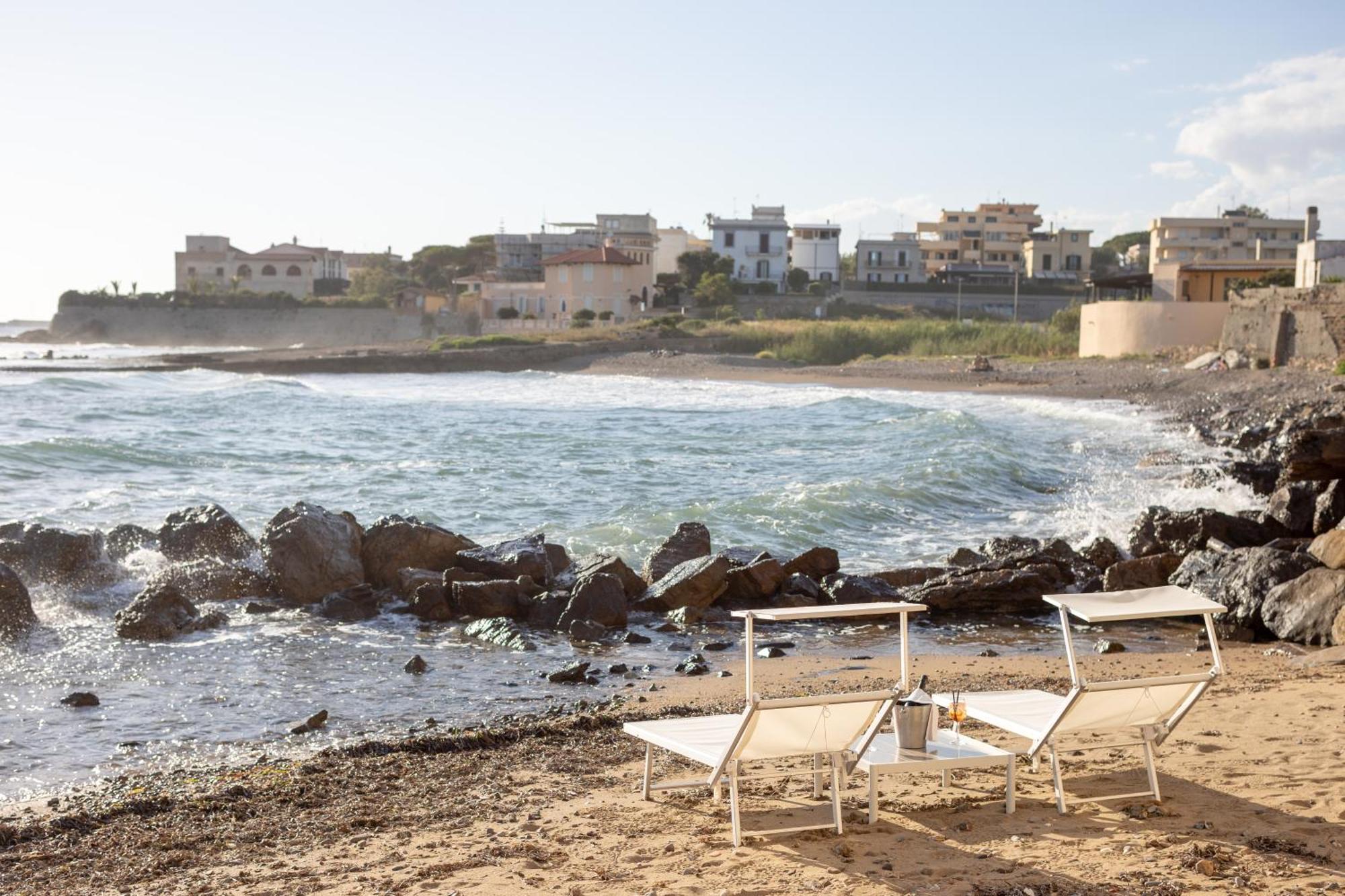 Le Suites Sul Mare Di Esterina Civitavecchia Εξωτερικό φωτογραφία