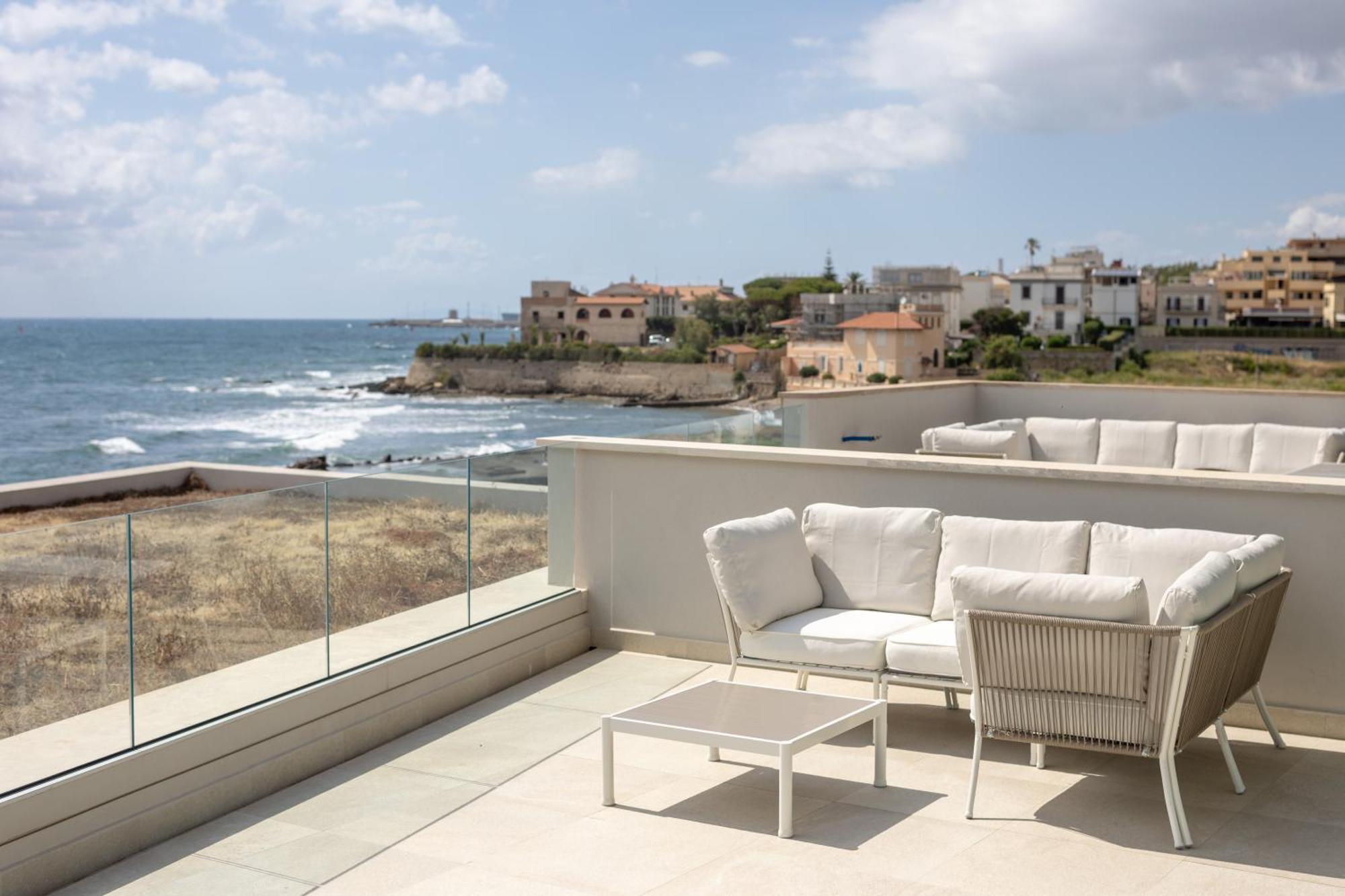 Le Suites Sul Mare Di Esterina Civitavecchia Εξωτερικό φωτογραφία